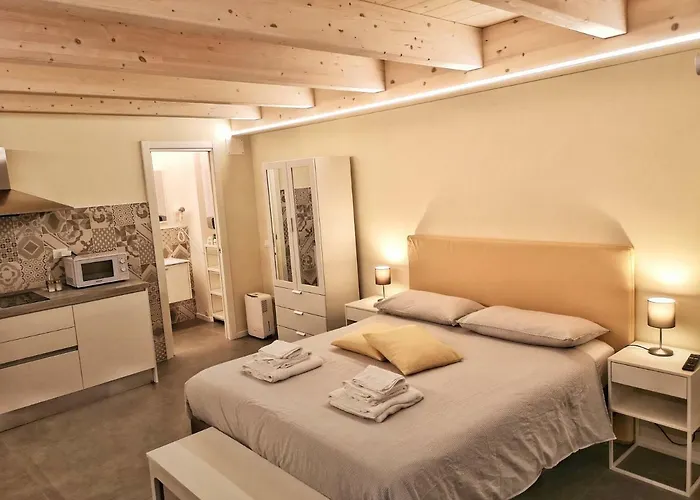 Vico-Letto Studio Apartment